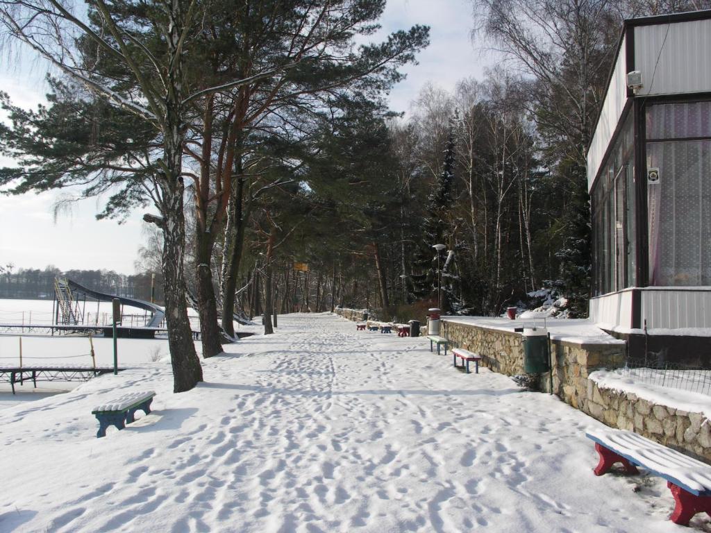 Osrodek Niezamysl Hotel Zaniemysl Bagian luar foto