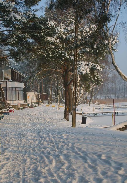 Osrodek Niezamysl Hotel Zaniemysl Bagian luar foto